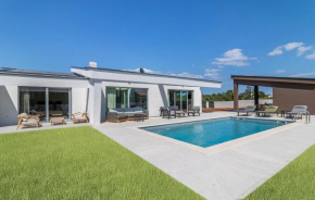 Lovely Home In Jursici With Heated Swimming Pool